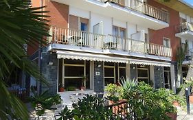 Hotel Ambassador